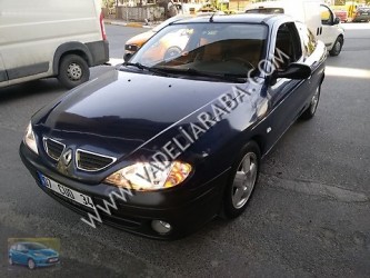 Renault Megane Coupe Hatasız 2001 Model Yarı Peşin Kalanı ( Vade Yapılır )