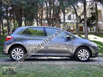 Toyota Auris 1.33 Comfort ( Füme Renk ) 2012 Model 41.000 TL